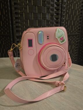 NWT Bewaltz Oh Snap Pink Instant Camera Crossbody Novelty Handbag